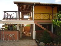 Maison / Villa  4 Pièces - 200 m²  - Basse Terre en Guadeloupe