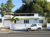Maison / Villa  9 Pièces - 120 m²  - Les Abymes en Guadeloupe